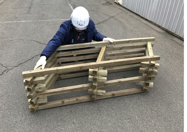 (2)木製枠の組み立て